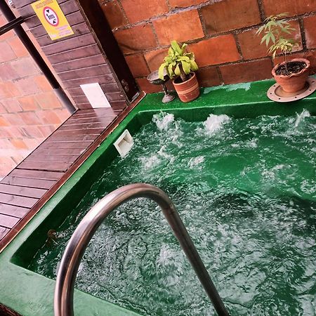 Casa Los Naranjos Hostal Medellín Exteriör bild